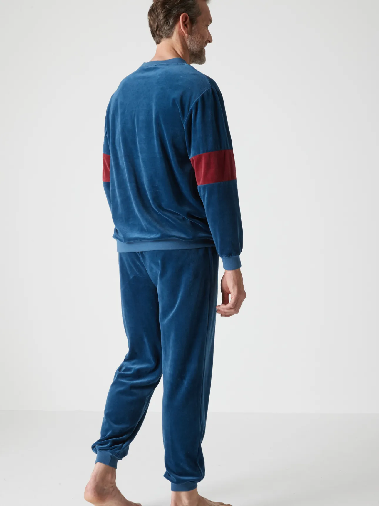 Pyjama forme jogging en velours