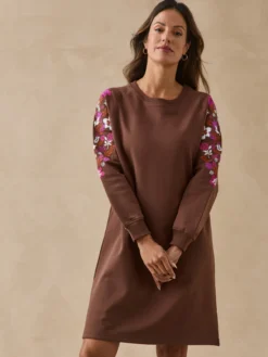 Robe ample col rond manches longues