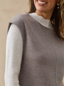 Robe ample sans manches col rond