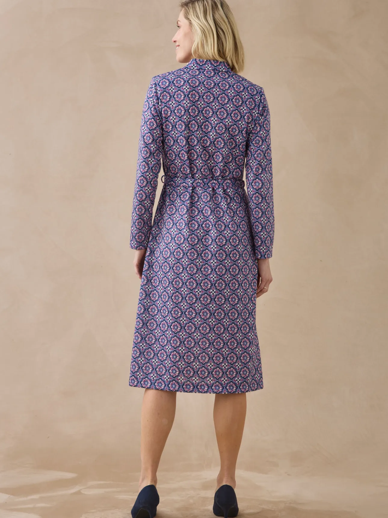 Robe classique en maille fluide