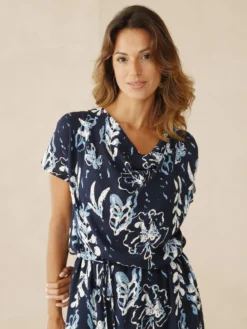 Robe à col bénitier