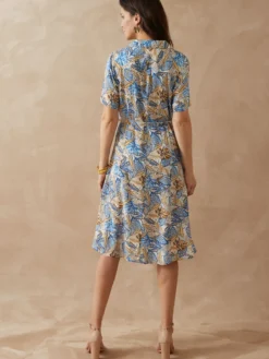 Robe col tailleur manches courtes