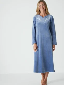 Robe d'hôtesse en maille velours