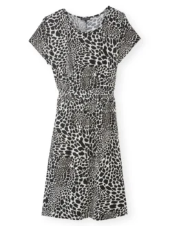 Robe encolure bateau en maille fluide