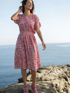 Robe encolure bateau en maille fluide