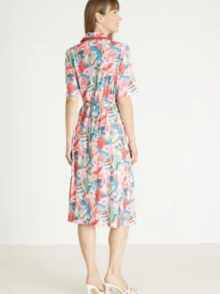 Robe élégante toute boutonnée