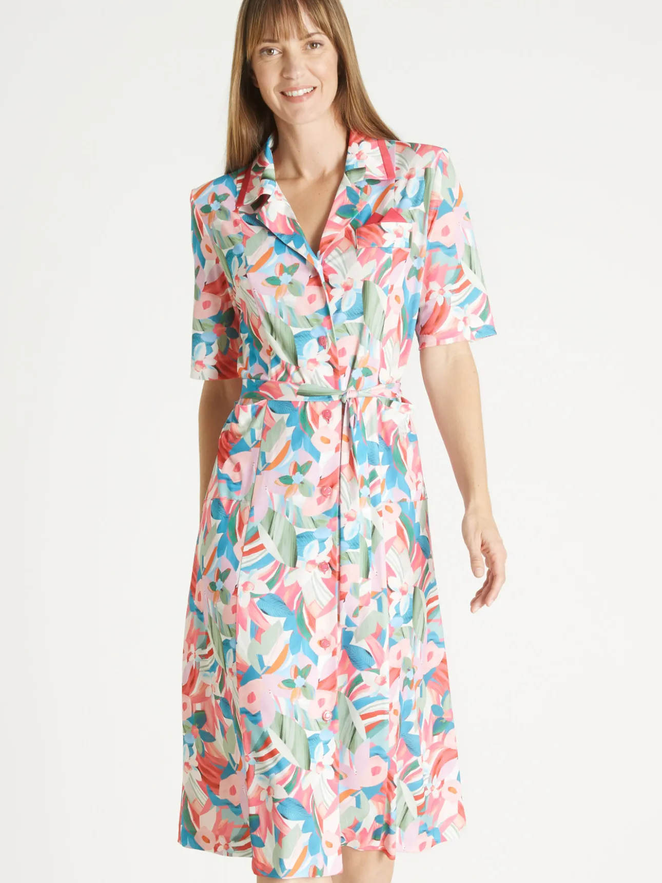 Robe élégante toute boutonnée