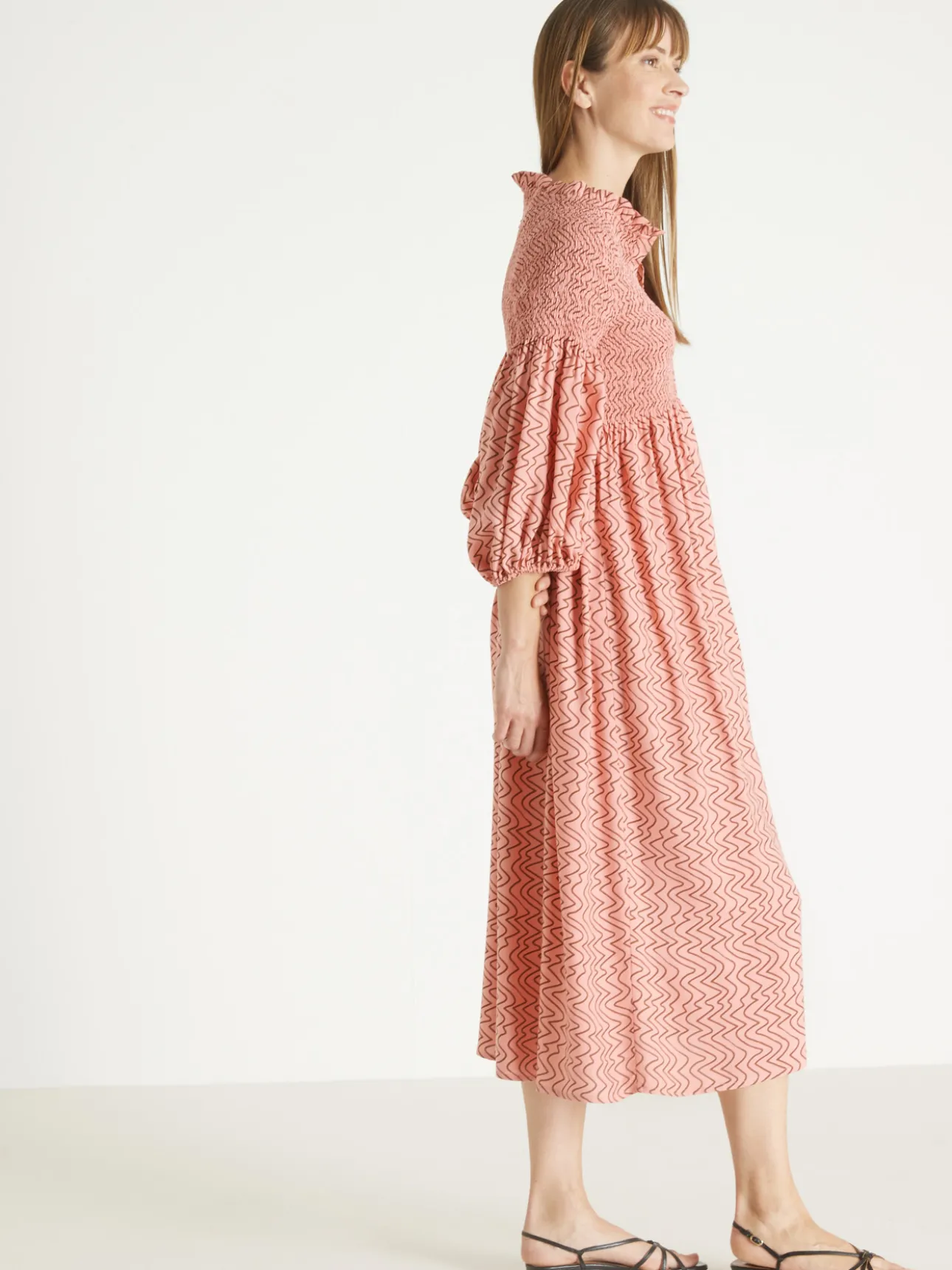 Robe longue boutonnée à smocks