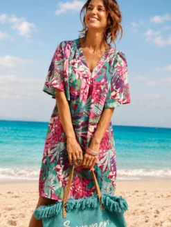 Robe manches papillon