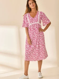 Robe évasée élastiquée taille