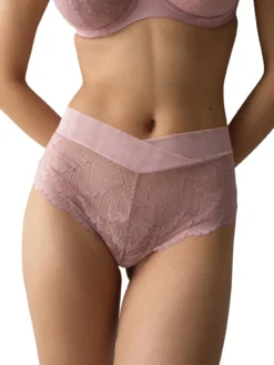 Shorty Love in Lace