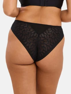 Slip Perfect Curves