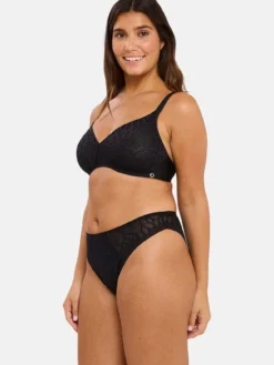 Slip Perfect Curves