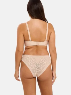 Slip Perfect Curves