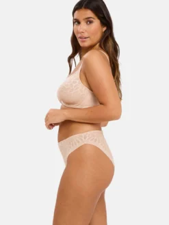 Slip Perfect Curves