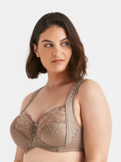 Soutien-gorge armatures enveloppant