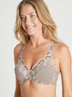 Soutien-gorge classique à armatures