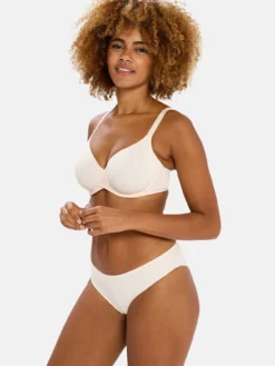 Soutien-gorge moulé à armatures Sonia