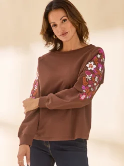 Sweat-shirt fantaisie manches brodées