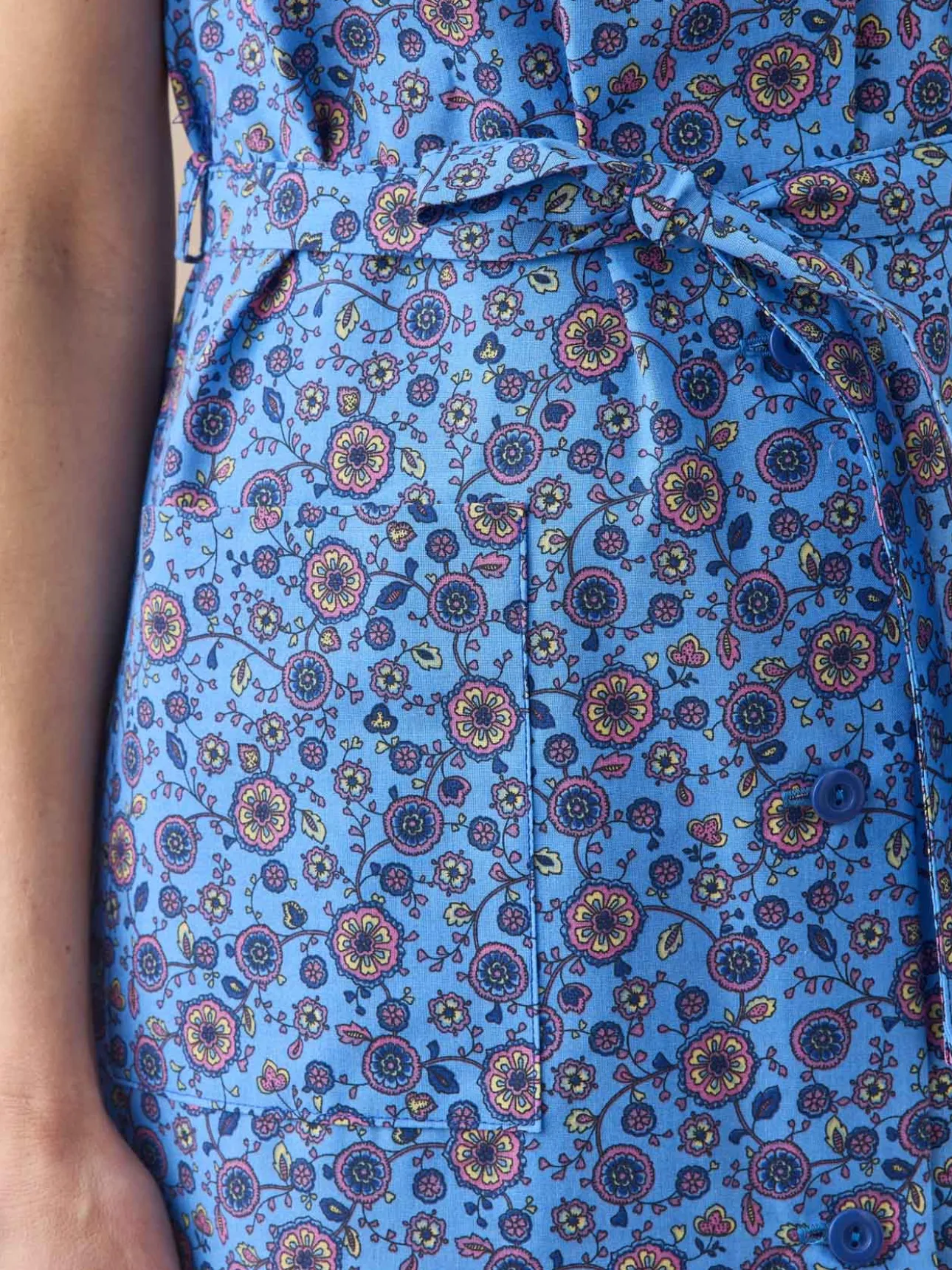 Tablier sans manches tout boutonné