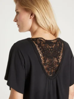 Tee-shirt avec dentelle au dos