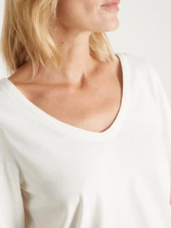 Tee-shirt avec dentelle au dos
