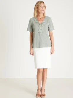 Tee-shirt avec macramé
