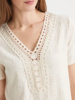 Tee-shirt avec macramé