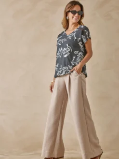 Tee-shirt base resserrée