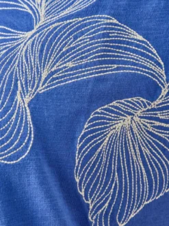 Tee-shirt brodé encolure tunisienne