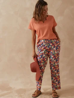 Tee-shirt encolure fantaisie