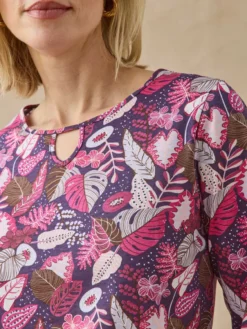 Tee-shirt encolure fantaisie