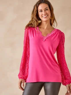 Tee-shirt fantaisie avec dentelle