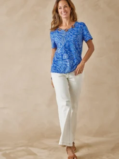 T-shirt imprimé encolure fantaisie
