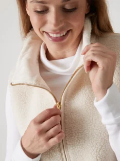 Veste sans manches sherpa moumoute